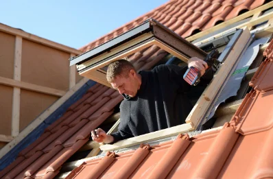 Pose de fenêtres de toit Velux à Veckring